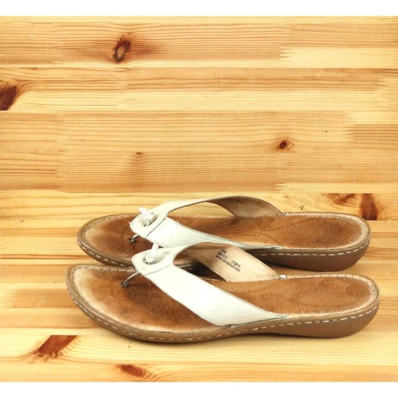 Born Handcrafted Footwear Leather Thong Sandal Women's Size 10M Tan Flats - Picture 1 of 4